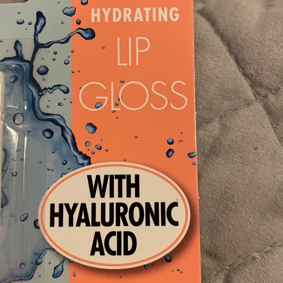 b color hydrating lip gloss with hydraulic acid, fire, quartz - Picture 3 of 7